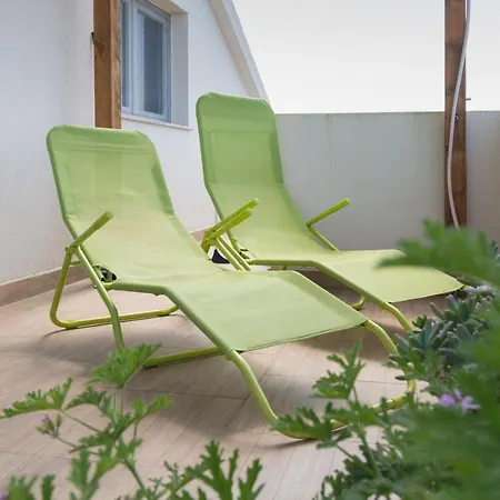 Apartment Tia - By Ta Leut Agency Privlaka (Zadar)