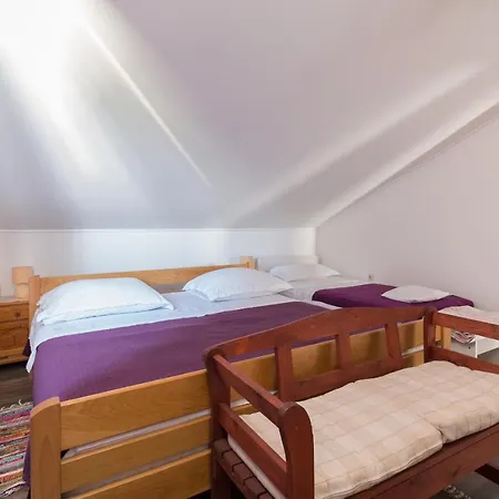 Apartment Tia - By Ta Leut Agency Privlaka (Zadar)