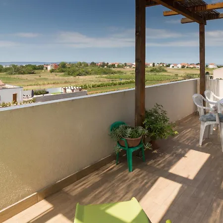 Tia - By Ta Leut Agency 아파트 *