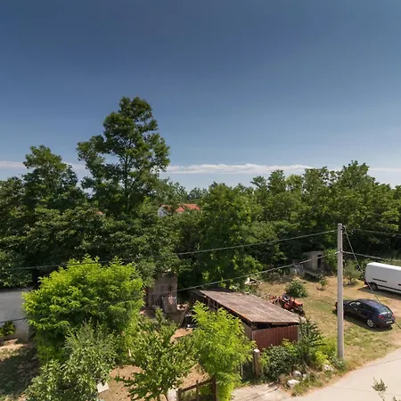 Tia - By Ta Leut Agency 아파트 *