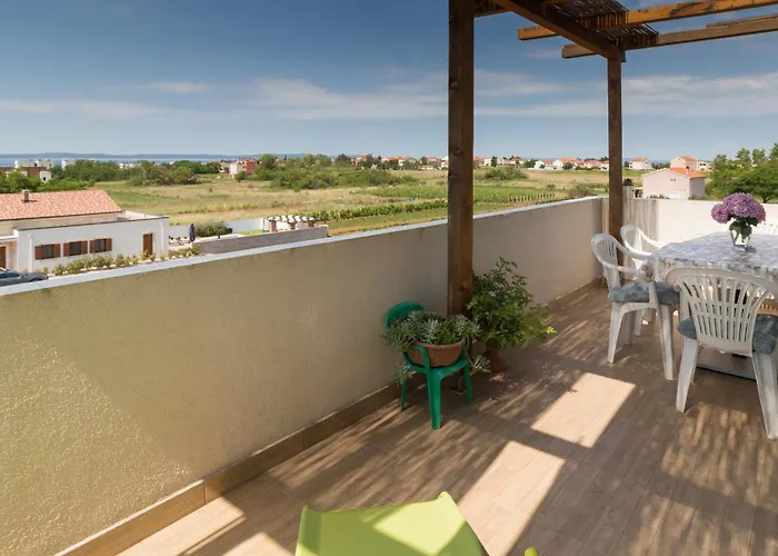 Tia - By Ta Leut Agency 아파트 *